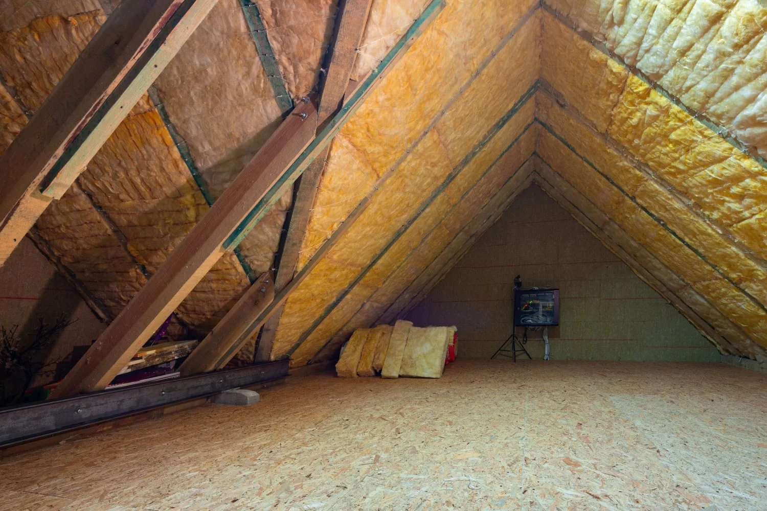 Modern attic showing effective insulation setup
